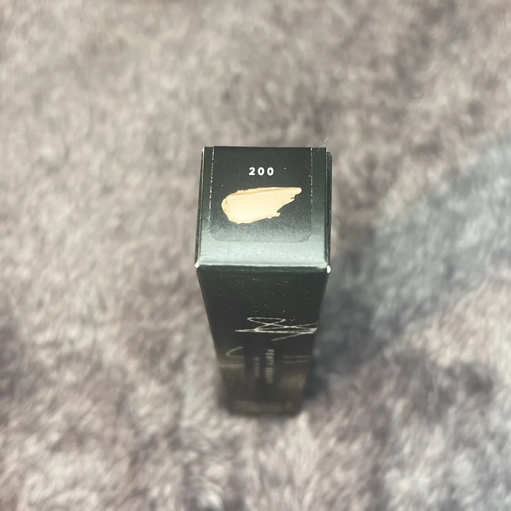 FENTY 200 PRO FILT'R INSTANT RETOUCH CONCEALER